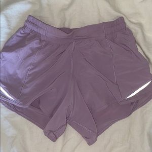 light orchid lulu shorts (trading, do not buy)